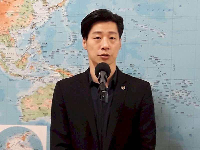 林昶佐宣布加入民進黨 推薦人賴清德
