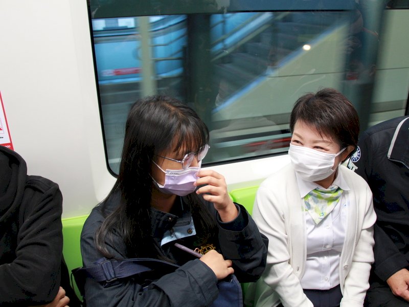 中捷恢復試營運搭首班車 盧秀燕：很感動 (影音)