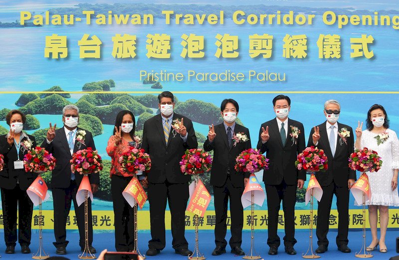 惠恕仁不滿華航取消飛帛琉航班 外交部：與業者研議可行方案