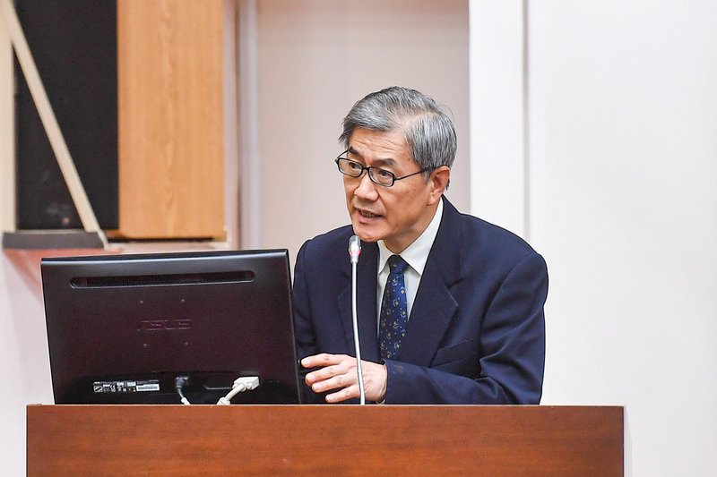曾買股票卻成壁紙 黃天牧建議現投資台股看兩點