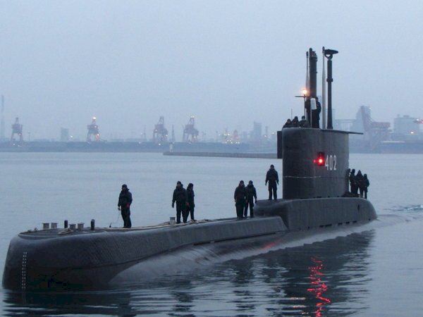 印尼找到疑似潛艦碎片 深度早已破表