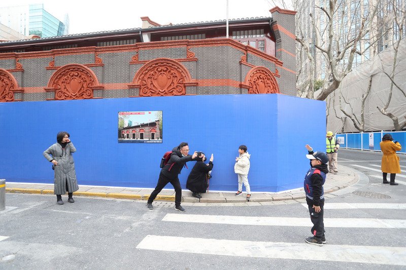 中共建黨百年 不停洗腦民眾「永遠跟黨走」