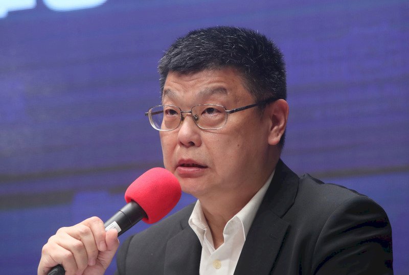 台鐵明年公司化估逾2千人離退  杜微信心喊話