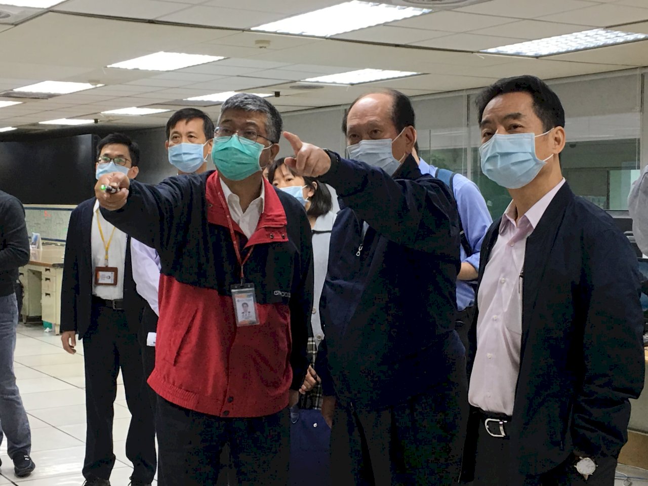 關切ATP系統狀況 吳澤成視察台鐵行控中心