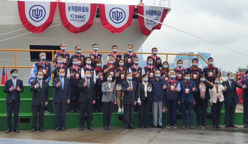 海巡艦艇增台灣字樣 總統：展現中華民國台灣捍衛藍色國土決心