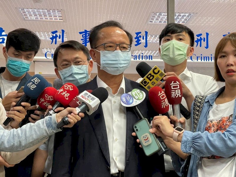 未依警政署指示 北市警局長：手機交北檢調查較具公信力