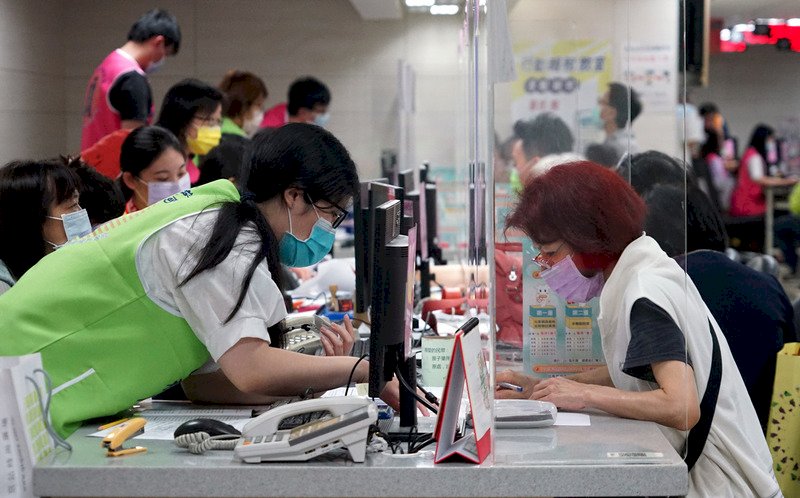 疫情升溫 綜所稅、營所稅申報延長至6/30