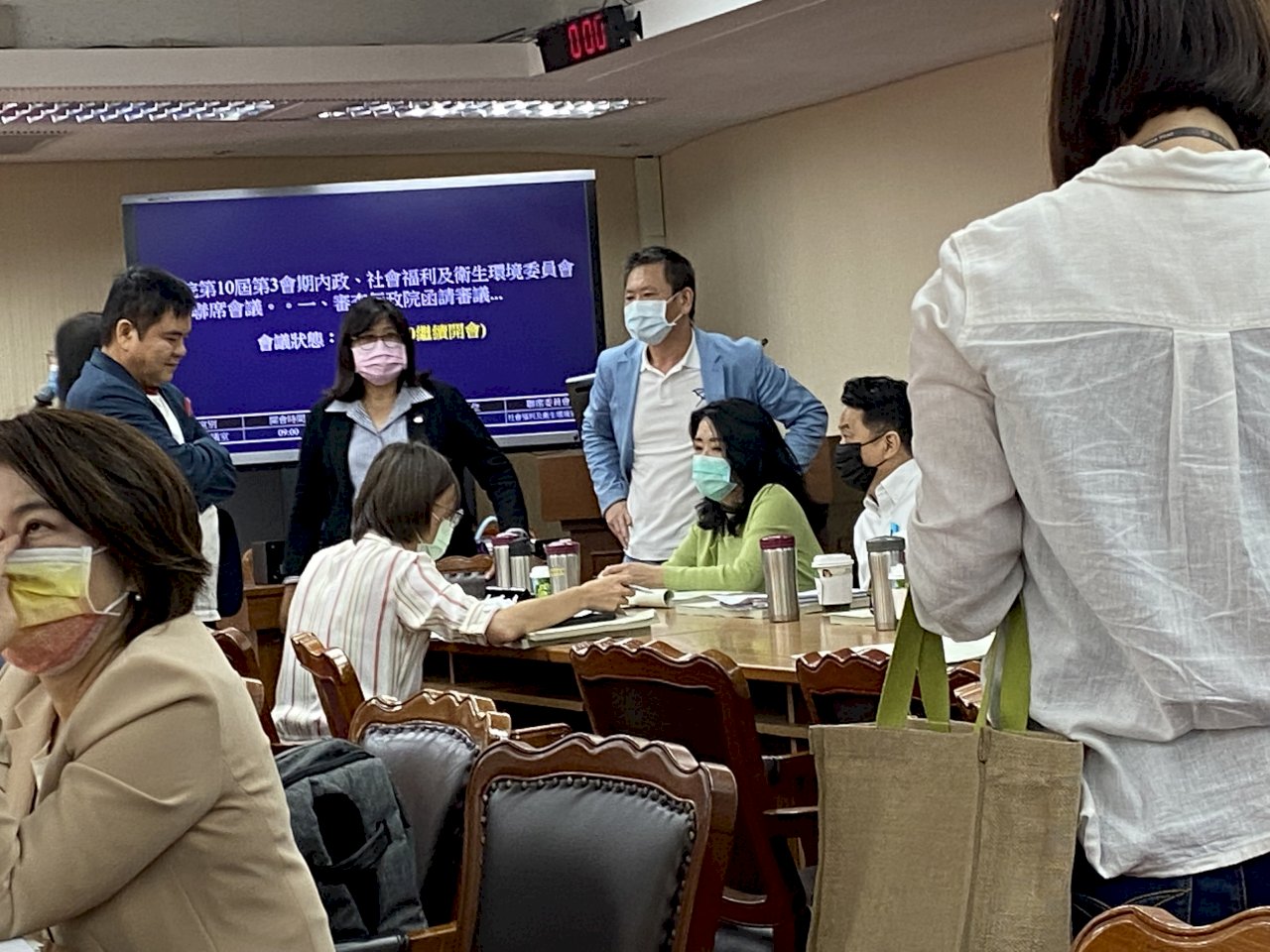 立院今審「跟騷法」草案 版本太多先整合
