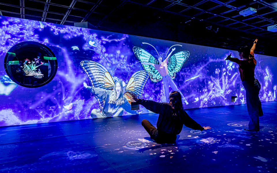 故宮「魔幻山水歷險」數位展 用AI揣摩梵谷版富春山居圖