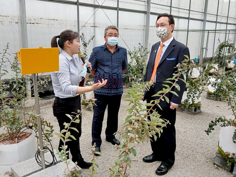 參訪農科院 童振源：結合僑台商壯大台灣農業