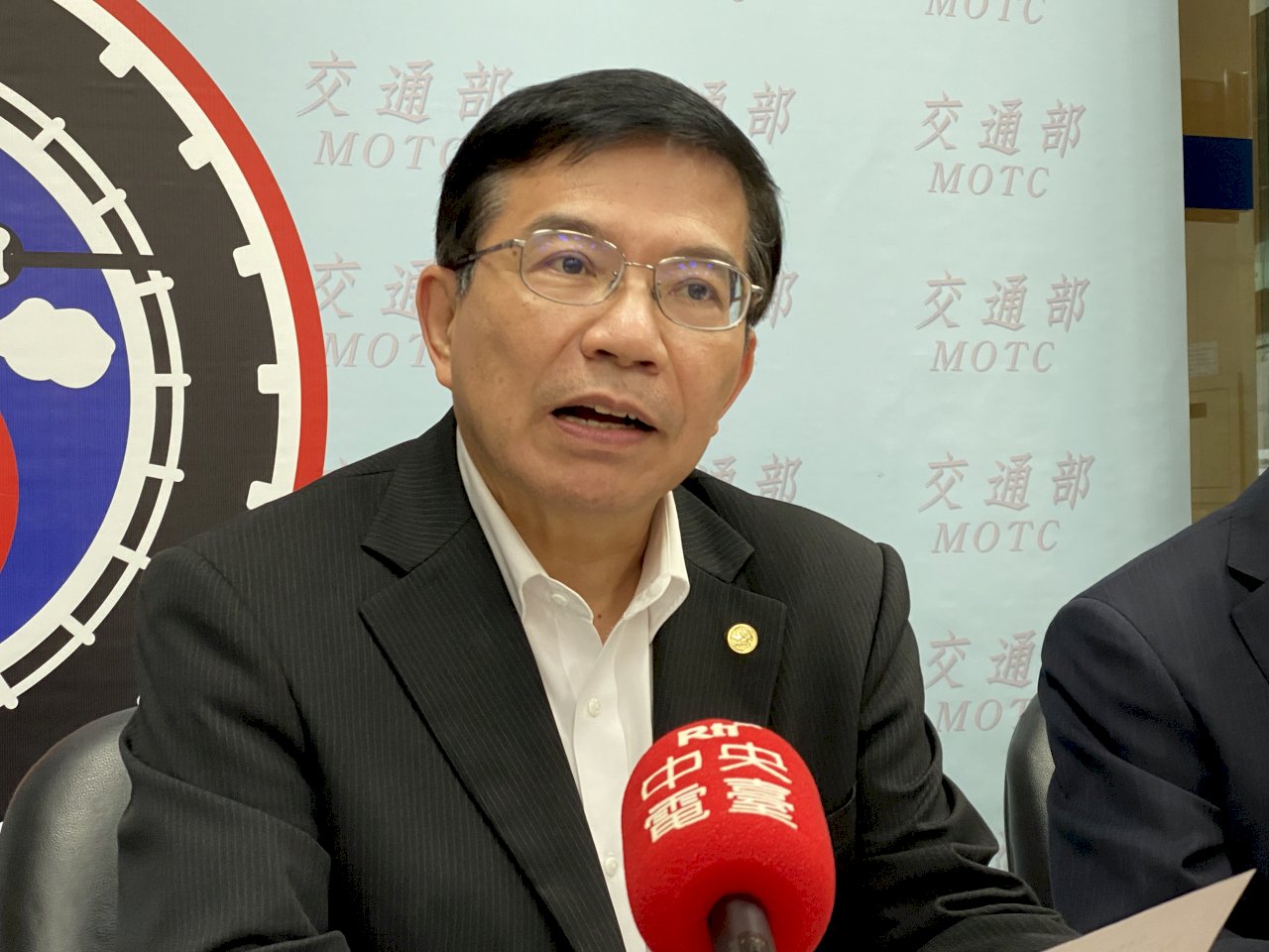 匝道管制交流道塞爆 王國材：民生物流及大客車彈性處理