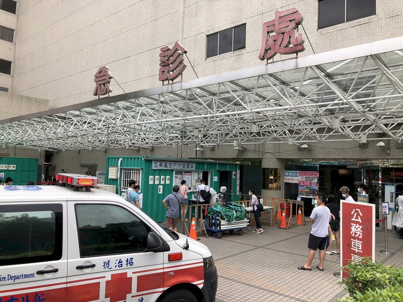 新北亞東7病患和看護確診 侯友宜：醫護採檢陰性 院內已消毒