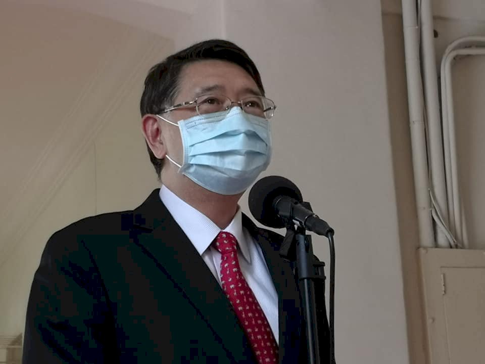 立院防疫再升級  委員會降低開會人數、架設隔板
