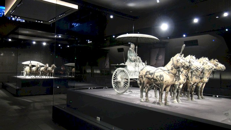 秦始皇陵銅車馬搬家  青銅之冠新館首亮相