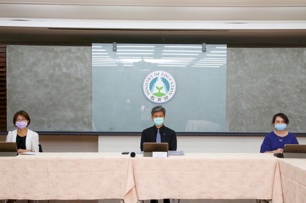 會考補考延一週 教部：台商學校考場試題兩道金鑰加密