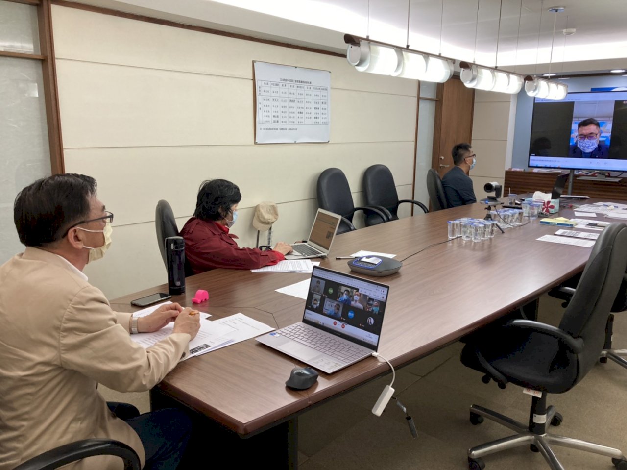 全國三級警戒 國民黨智庫：國產疫苗應啟動三期臨床試驗