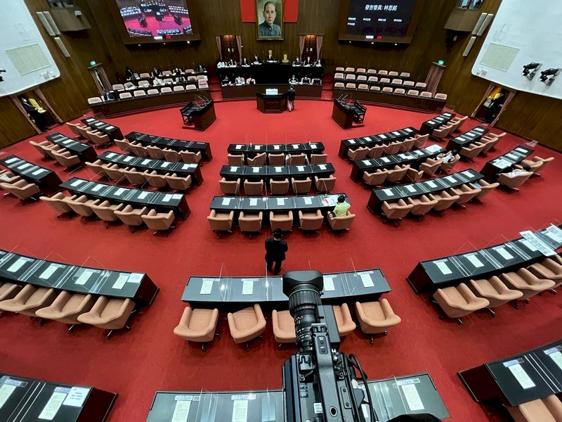 立院新會期召委選舉 藍綠各獲得8席