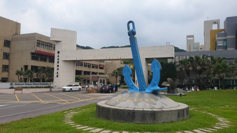基隆海大師生確診決全校改線上教學 林右昌2採陰