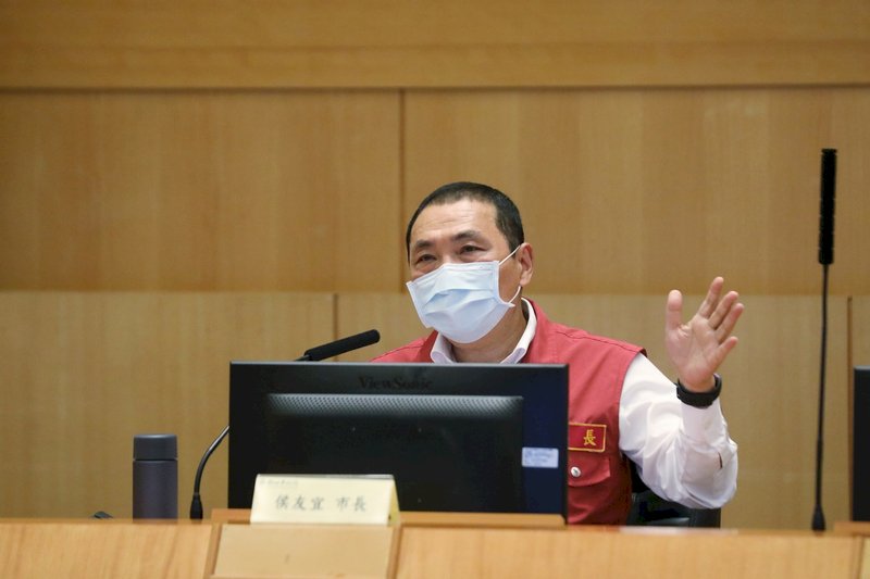 侯友宜：新北醫護照顧確診者染疫 補助10萬元