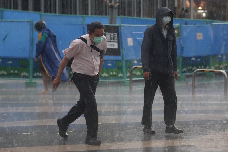 雨勢加大 雙北、基隆升級為豪雨特報