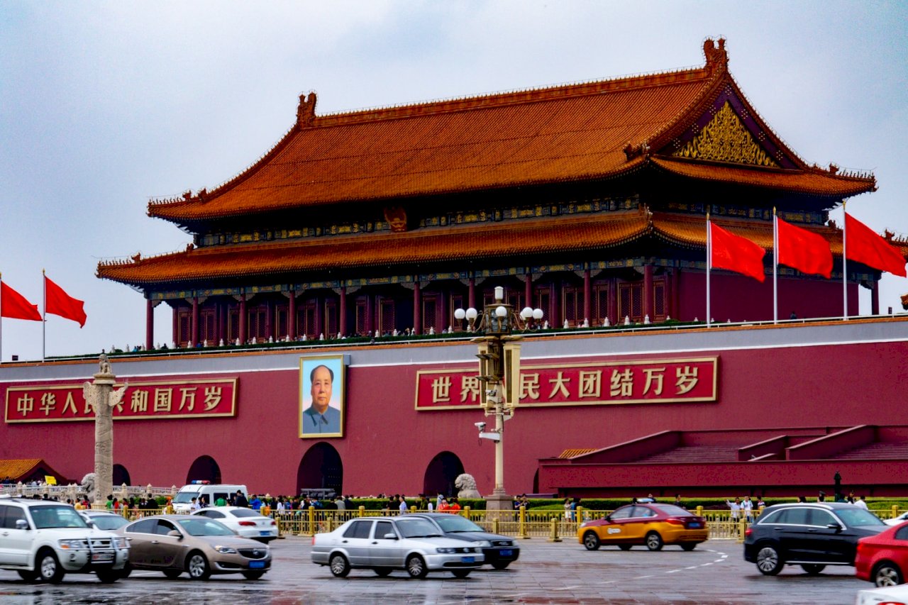 中共對台政策的內外分歧與合法性困境