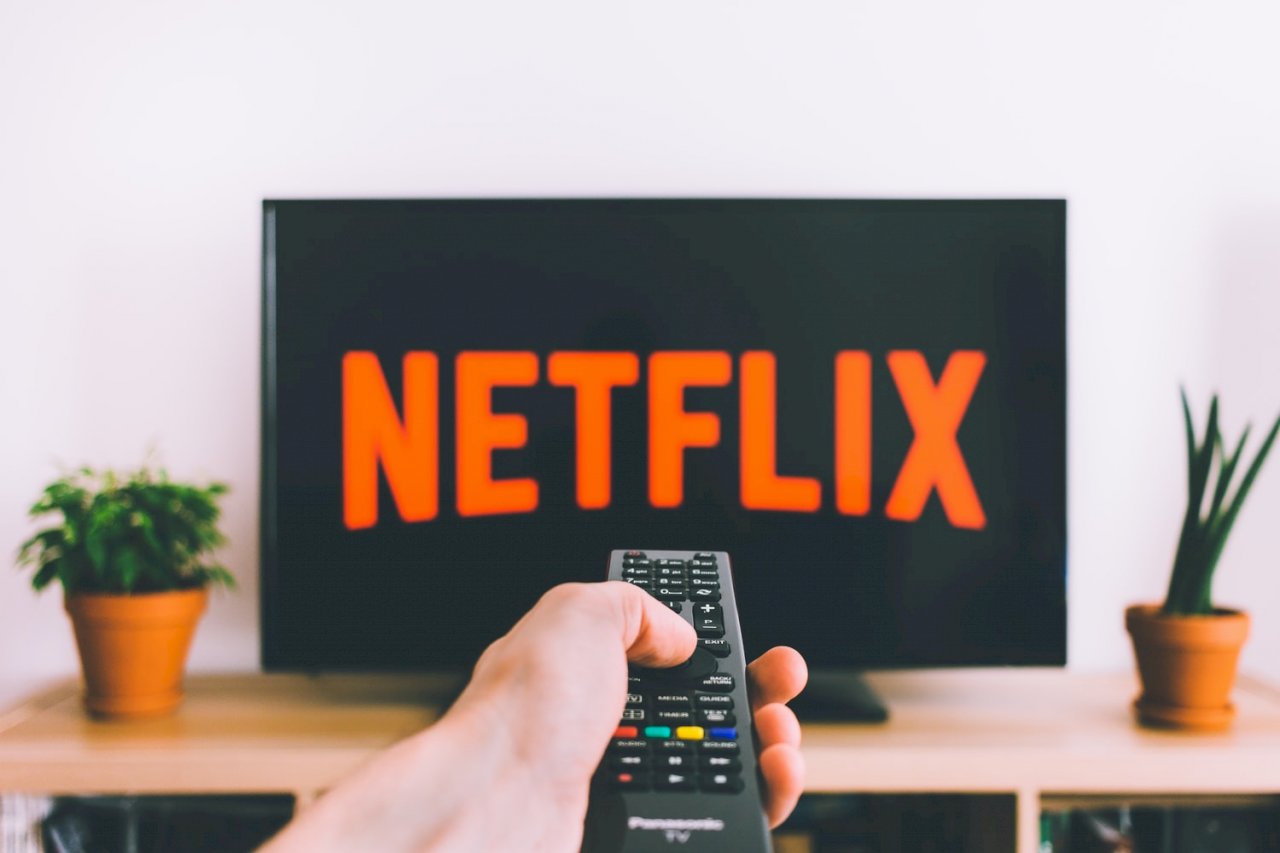 Netflix嚴抓共享帳號 非同住者須驗證裝置