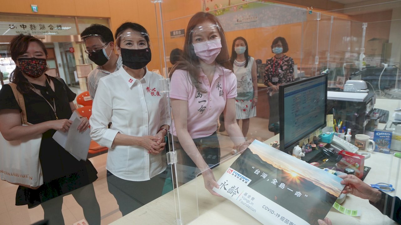鴻海申請疫苗進口完成遞件 曾馨瑩盼政府聽見人民心聲