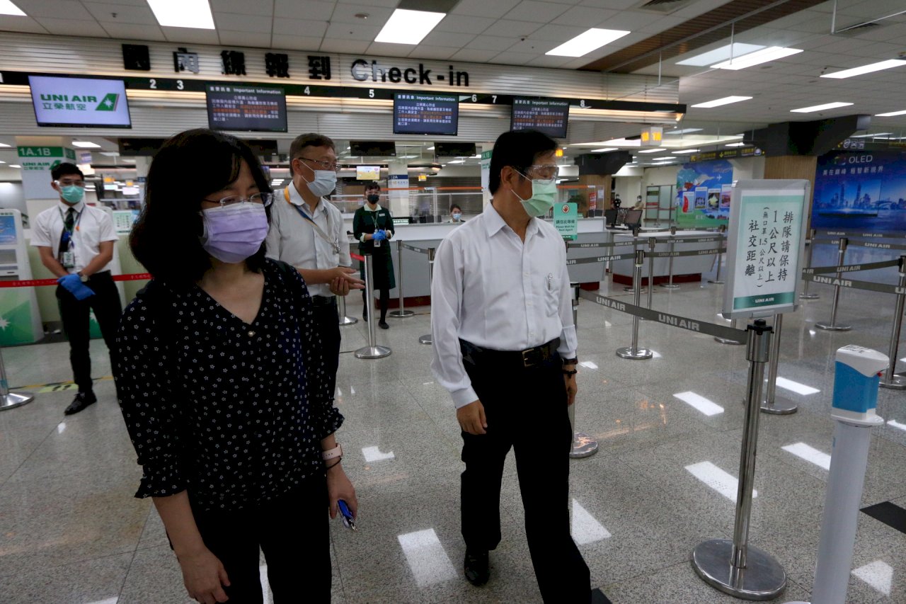 5機場篩檢站今啟用 祁文中籲旅客提早90分鐘報到
