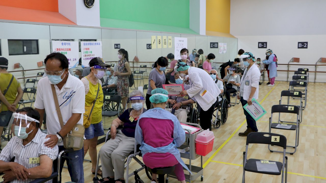 次世代疫苗2階段開打 滿65歲可打第五劑