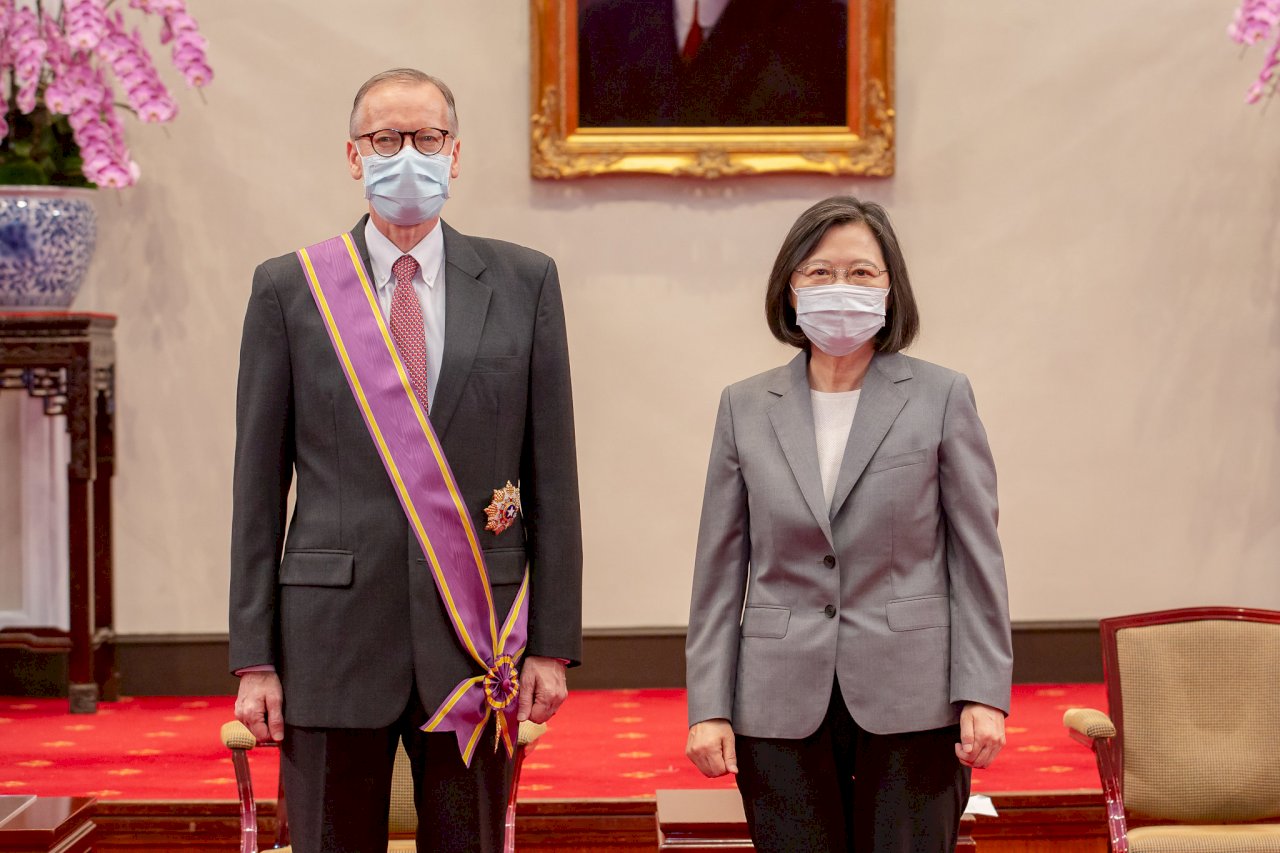 酈英傑：疫苗抵台景象畢生難忘 台美是有難時互助的真朋友