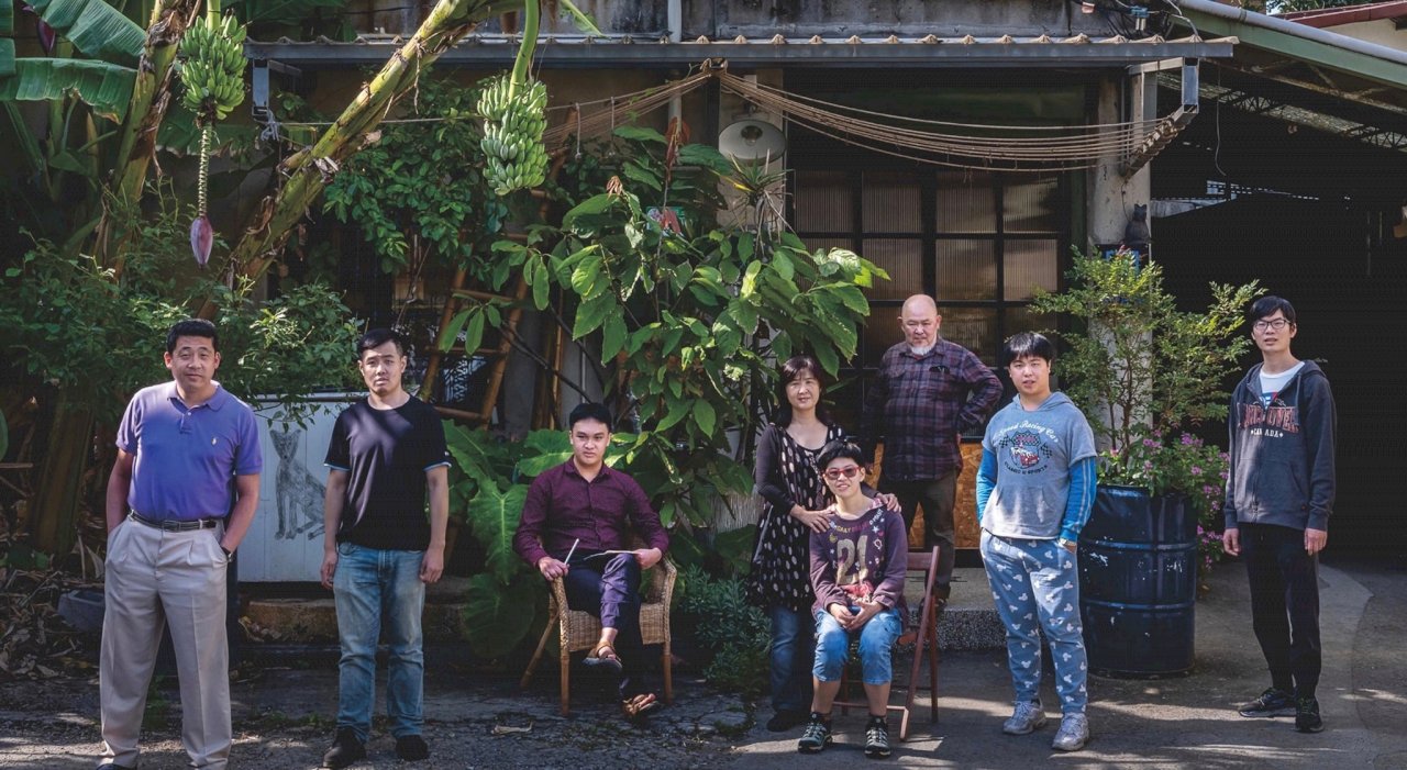 一堂扭轉刻板印象生命教育課！林正盛「地球迷航」募資公益計畫迴響熱烈