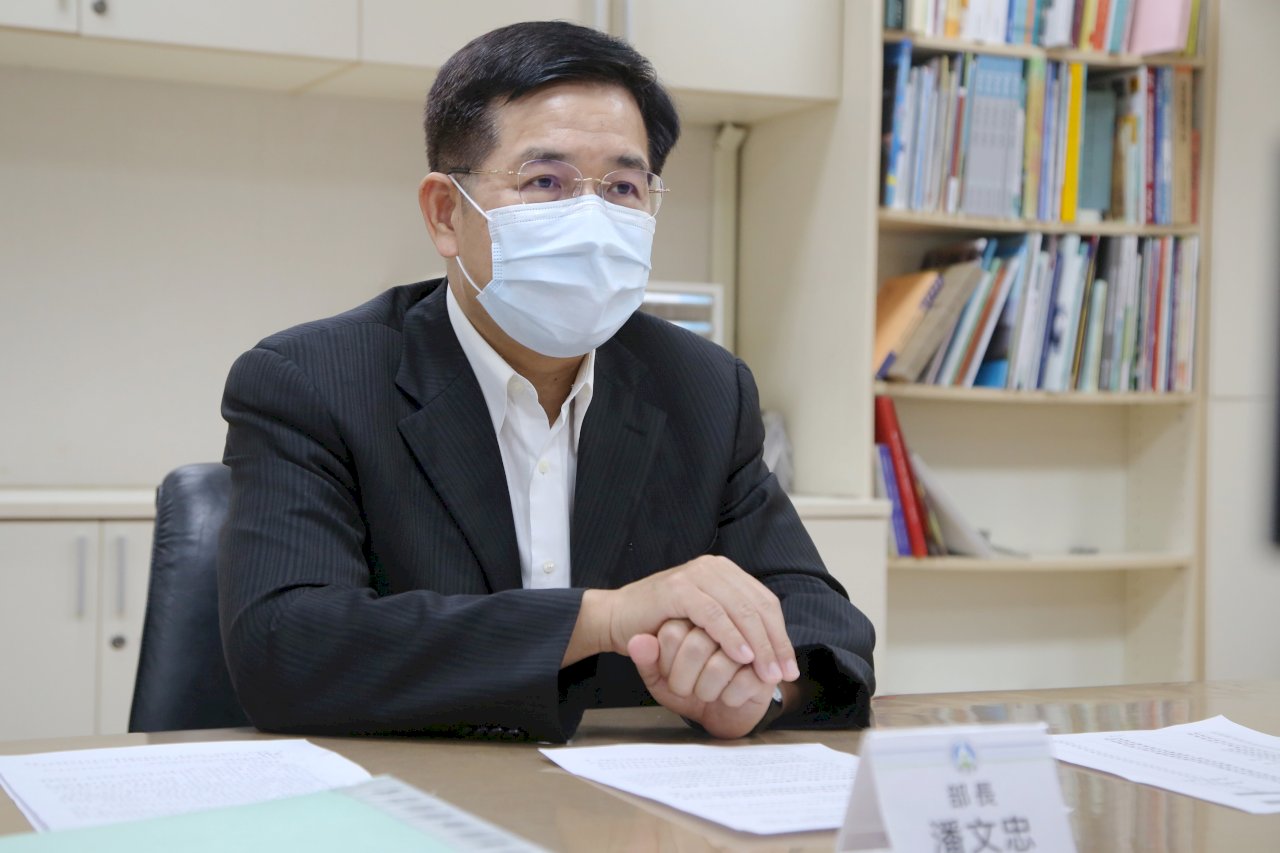 參加5屆奧運奮戰不懈 教長推崇盧彥勳、莊智淵
