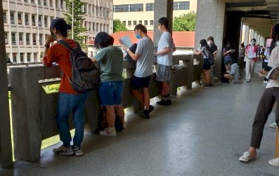 指考數乙考生活數學 好多題「不只一種解法」