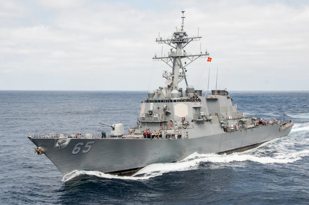 拜習會前美艦靜靜穿越台海 未宣布或為避免摩擦