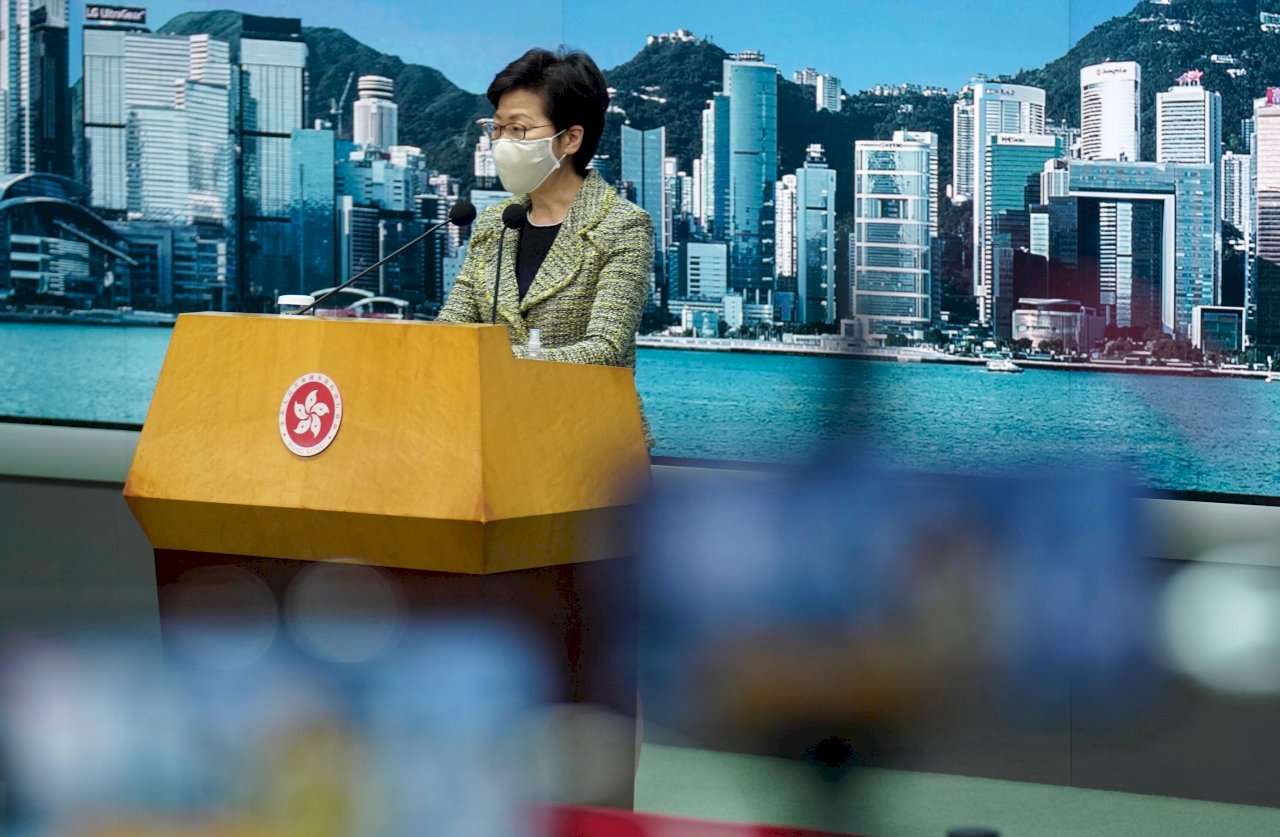 香港260名泛民區議員自行請辭