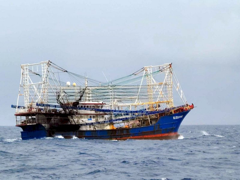 中國漁船接近蘭嶼 海巡驅離、國軍掌握狀況