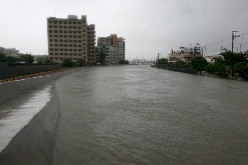 南台灣豪雨  鹽水溪、二仁溪水位進入一級警戒