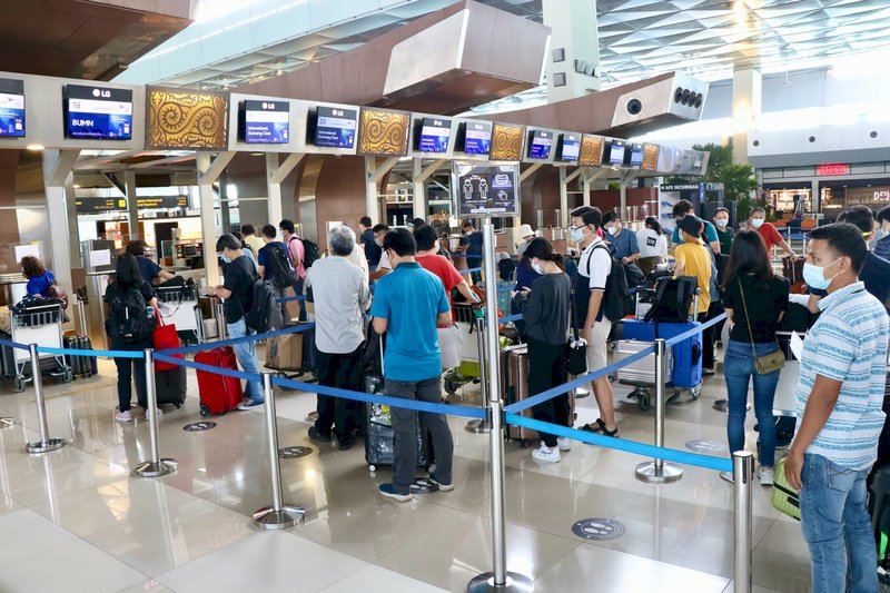 滯留印尼台僑搭包機返鄉  籲長榮華航重開航班