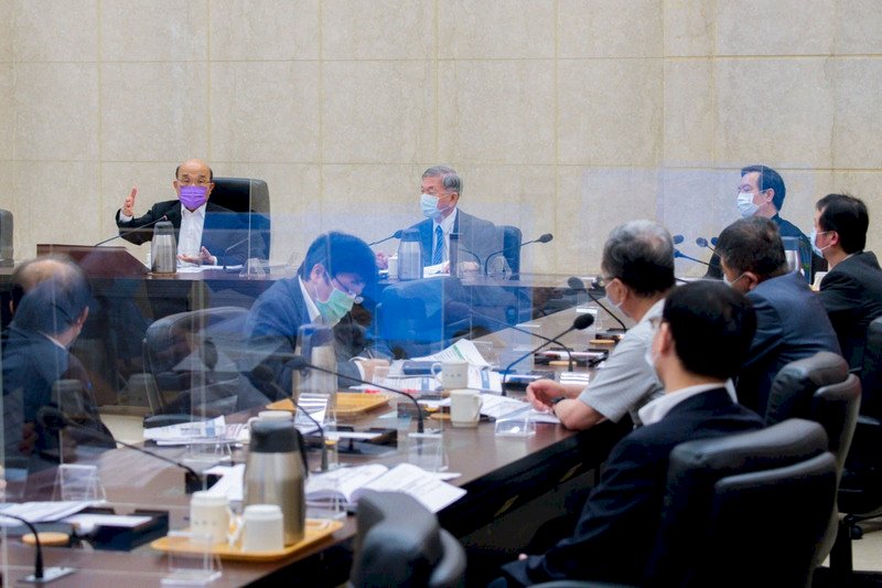 機師染疫 蘇揆：如違反防疫 將對航空公司及個人開罰