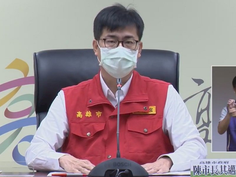 同住親友聚餐限制鬆綁 陳其邁：親友共餐可免隔板但須配合查核