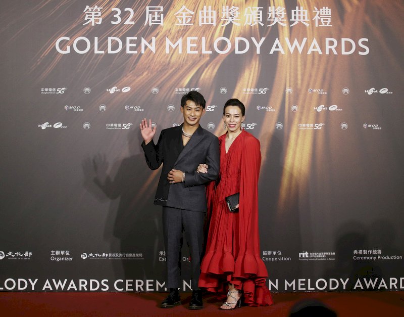 金曲32／郭婞淳、楊勇緯 壓軸驚喜現身頒獎台
