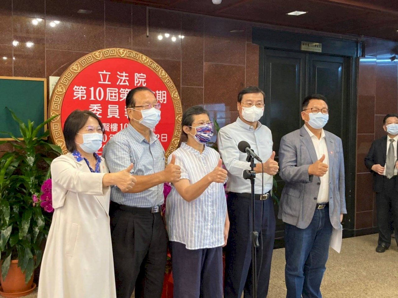 立院新會期立委報到 民進黨團新七長上任承擔新挑戰