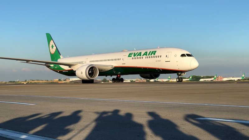 波蘭贈台40萬劑AZ疫苗  5日清晨送抵桃園機場
