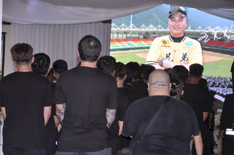 王光輝追思彌撒  賴清德與棒壇齊送最後一程