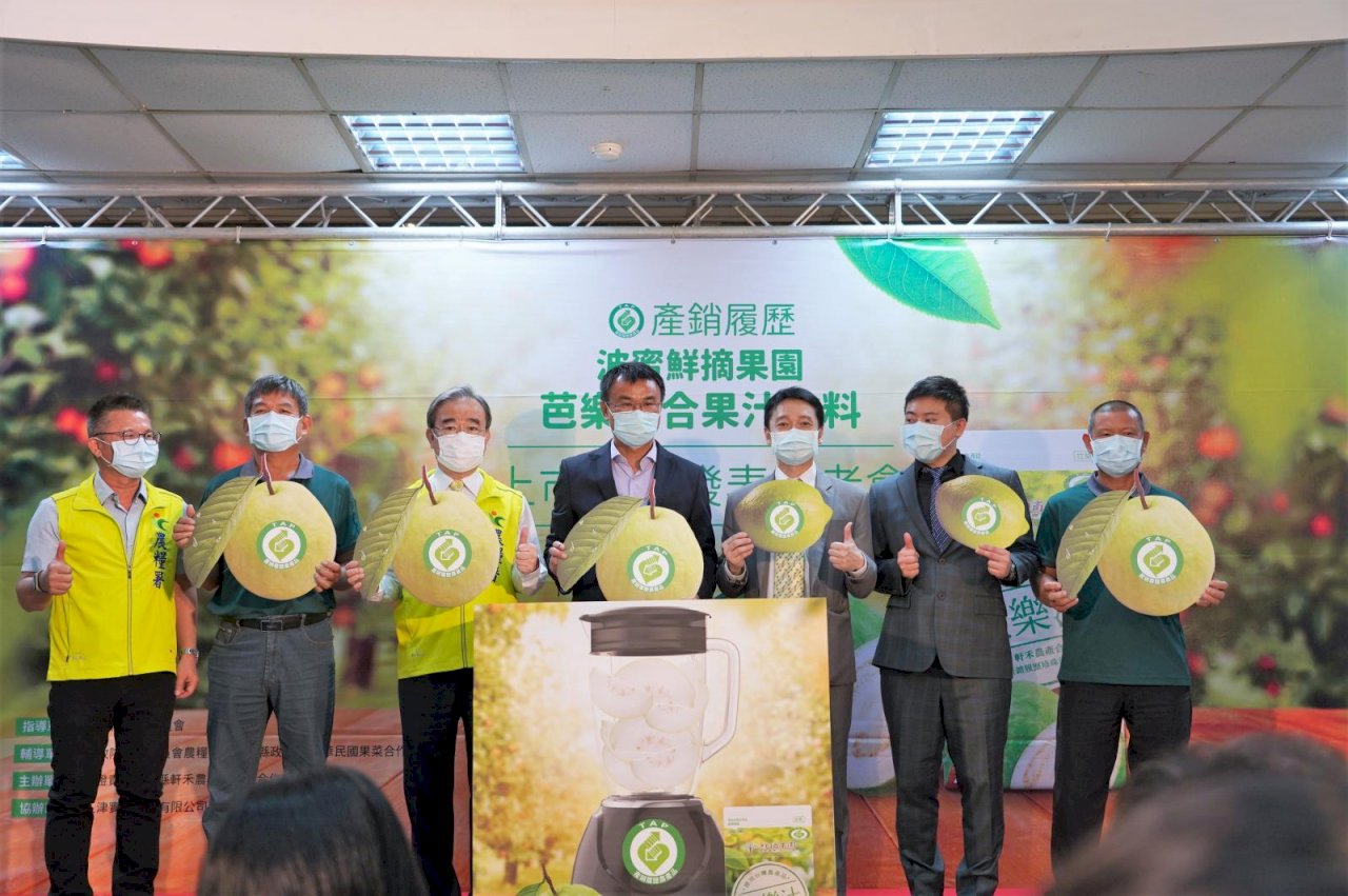 他砍掉老爸的檳榔樹轉種檸檬 不僅拿下美冠軍還上市全台超商(影音)