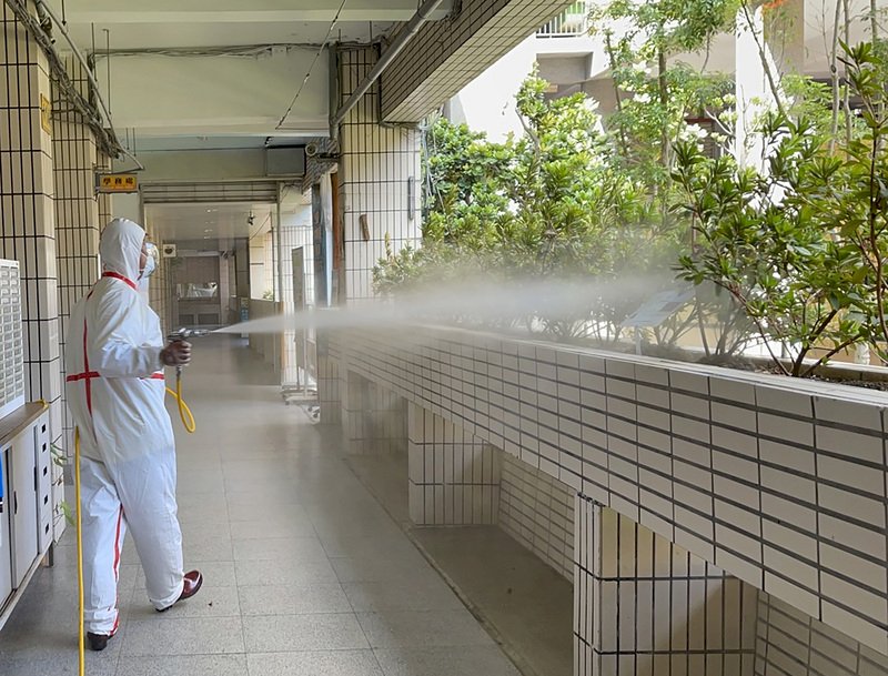 新北幼兒園群聚擴大 家屬同社區住戶也染疫 新北連夜篩檢