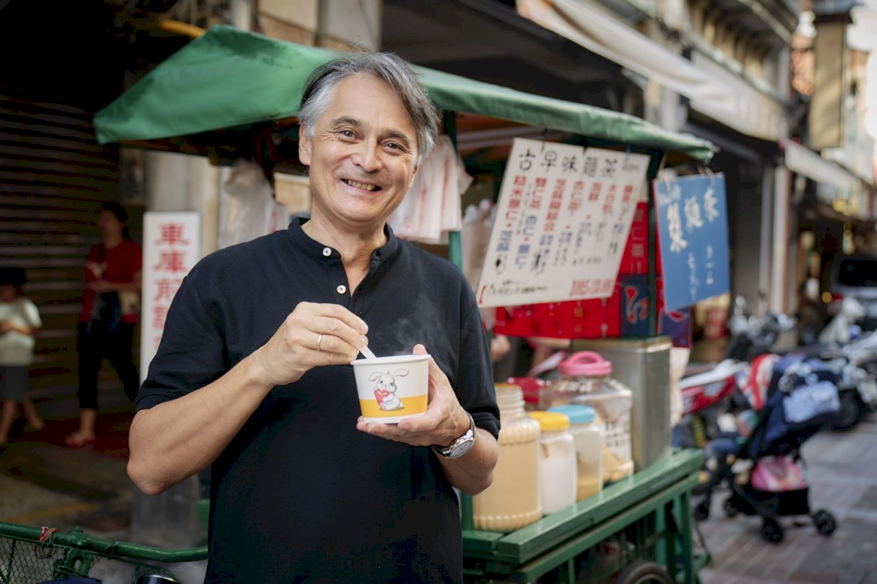 NSO準音樂總監準・馬寇爾入境隨俗探索台灣  視培育新一代音樂人才為己任