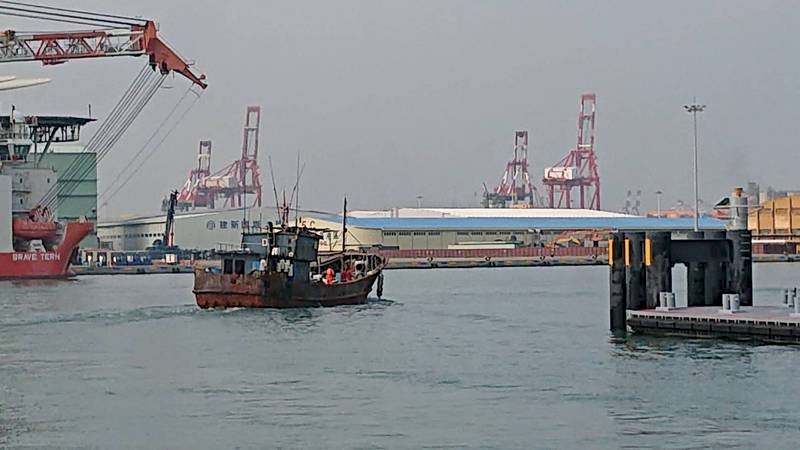 中國漁船越界台中外海捕魚  裁罰320萬驅離出境