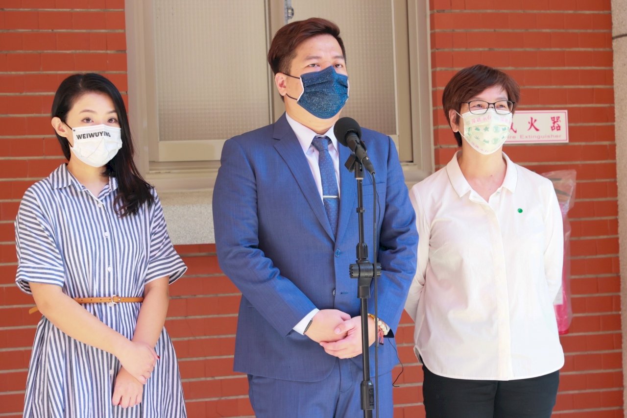 民眾黨團投自己 立院8委員會召委選舉藍綠各半席次作收
