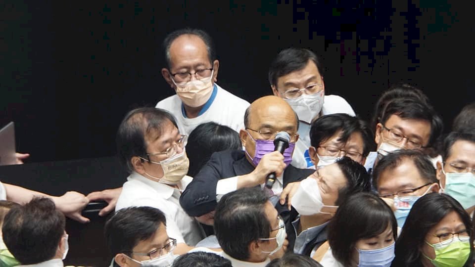 藍營杯葛蘇揆施政報告爆衝突 蘇貞昌：妨礙民眾知的權利